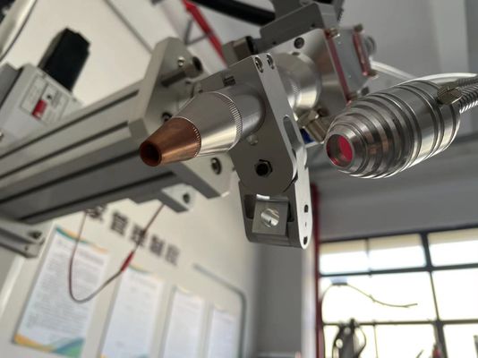 Máquina automática de soldadura por láser de fibra con sistema de control Cypcut y 50Hz-5KHz