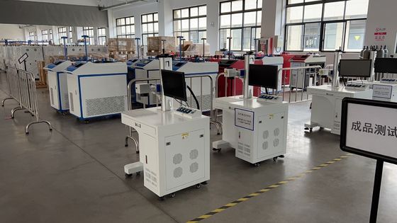 Máquina de soldadura por láser de fibra portátil 1000W 1500W 2000W 3000W para tiendas de alimentos y bebidas
