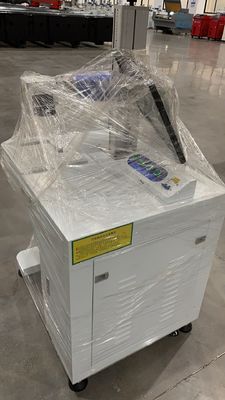 Máquina portátil de marcado por fibra láser con enfriamiento por aire de marcado profundo para la imagen de marcado de metales