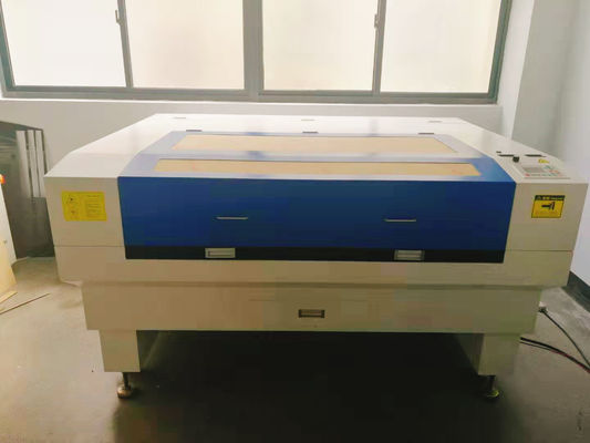 Máquina de grabado de corte con láser de CO2 40W 60W 80W 100W 150W 200W para corte de alta precisión