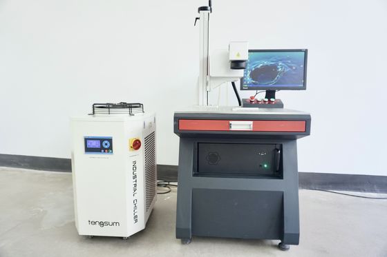Modo de enfriamiento por aire para escritorio RAYCUS Refrigeración por agua con láser de fibra pulsado portátil